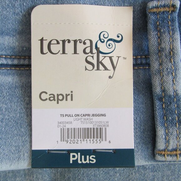 TERRA & SKY WOMENS SZ 3X (24 W / 26 W) CAPRIS JEANS LIGHT BLUE WASH JEGGINGS NWT - Picture 10 of 10